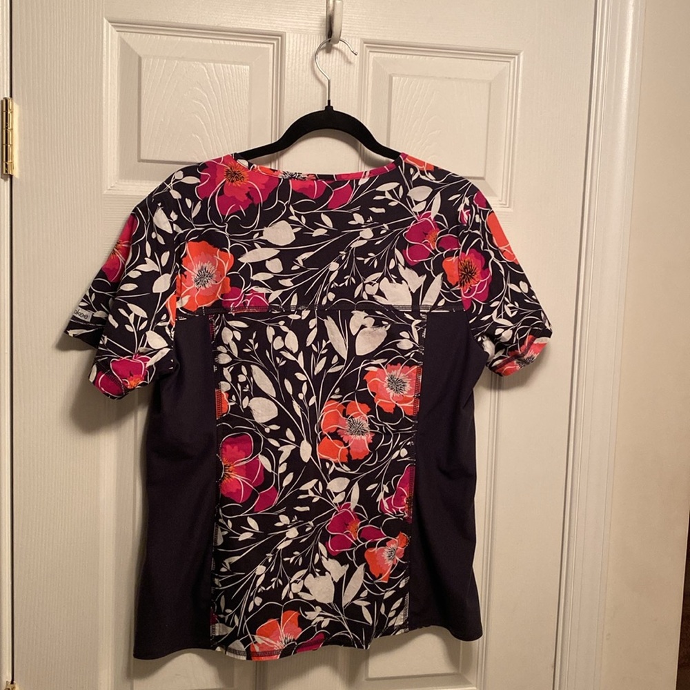 Cherokee 2 Piece Scrub Set…size M - Picture 3 of 7